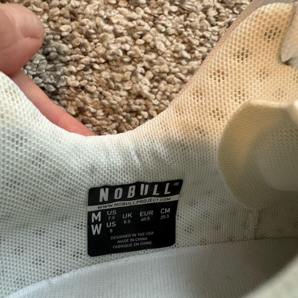 No Bull Turf Trainers, Arctic White w Grey Sole, sz 7.5 men’s; 9 women's - Picture 6 of 6